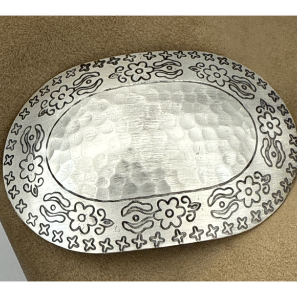 Oval Hammered Stamped Metal Belt Buckle Silver Tone Handmade India Vintage - Picture 1 of 14